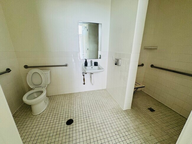 Building Photo - 1266 N Harbor Blvd