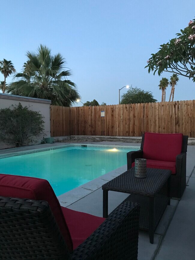 Building Photo - 73951 Shadow Mountain Dr