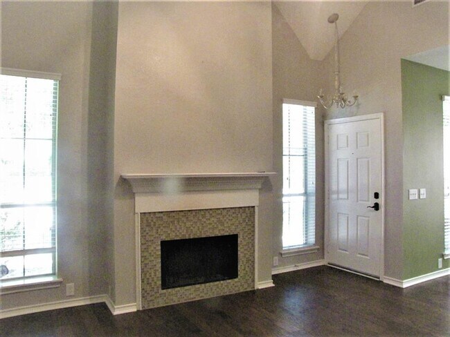 Building Photo - 7418 Saddlehorn Dr