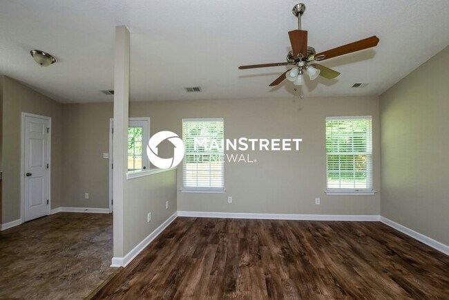 Foto del edificio - 3 Bedroom Pet-Friendly Home in Charlotte, ...