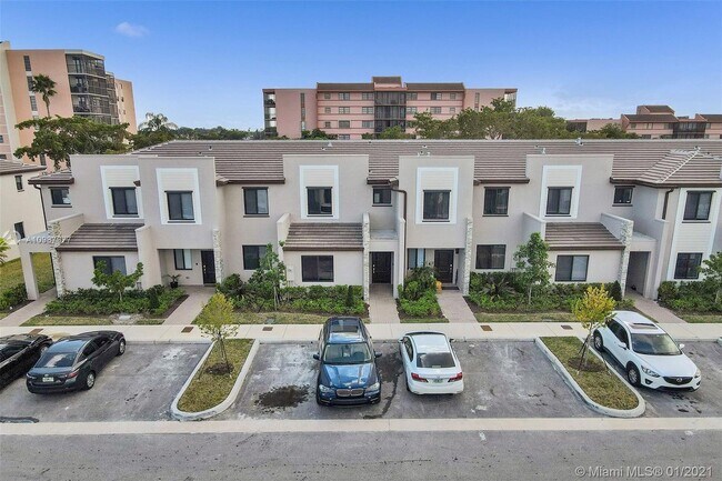 Foto del edificio - 312 NE 208th Terrace