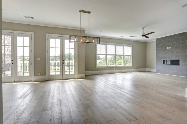 Building Photo - 12600 Marstrow Dr