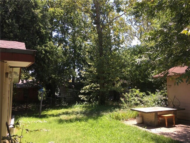 Foto del edificio - 507 Middle Ln