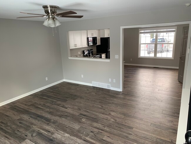 Great room - 42 Westgate Ave