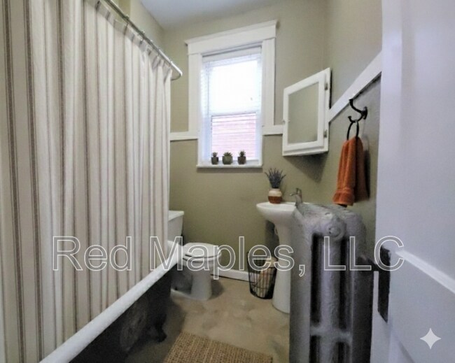 Foto del edificio - 3421 Iowa Ave