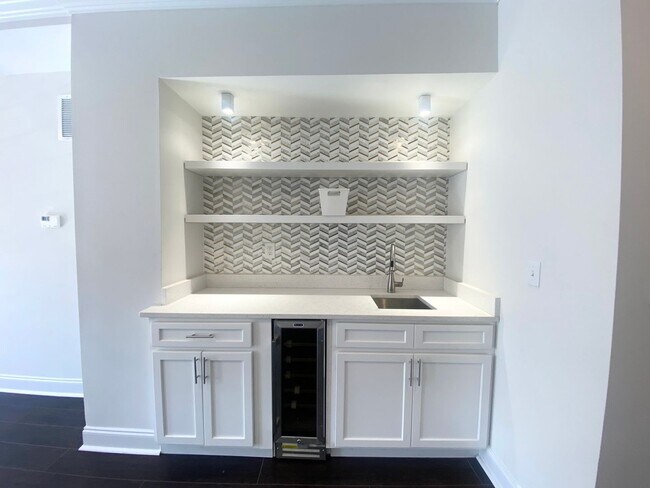 Foto del edificio - FOR RENT - 2BR/2.5BA Townhome