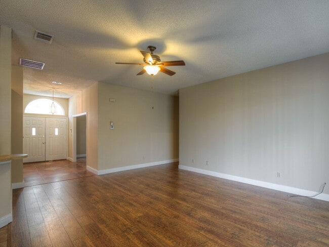 Building Photo - 14813 Lone Eagle Dr