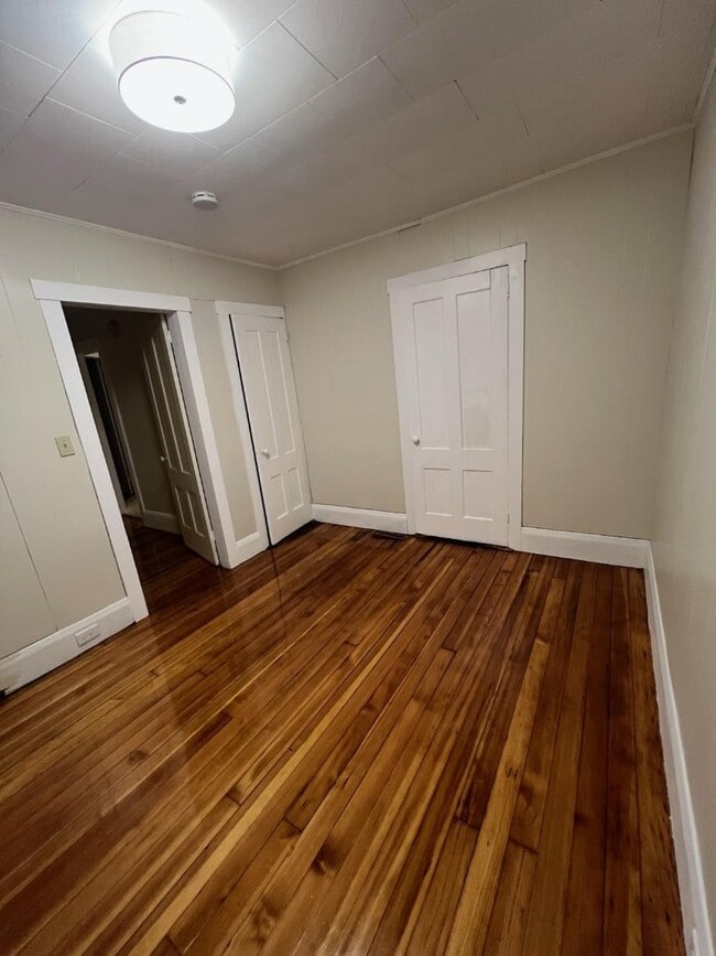 Building Photo - 15 Union St