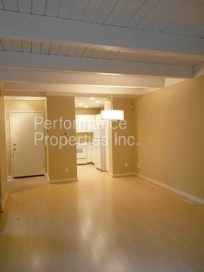 Building Photo - 5858 SW Riveridge Ln