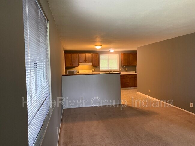 Foto del edificio - 9409 Granville Pl