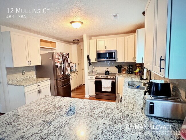 Foto del edificio - 12 Mullins Ct