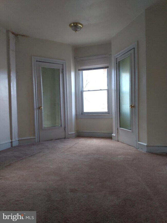 Foto del edificio - 5728 N Marshall St