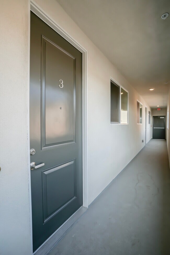 Foto del edificio - 3863 Montclair St