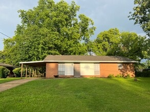 Building Photo - 107 Richmond Way
