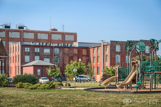 Building Photo - Owensboro Historic Residences