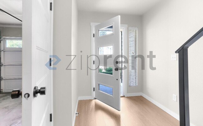 Building Photo - Unit l4