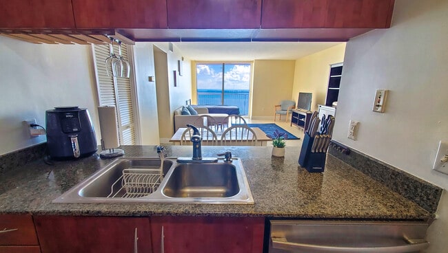 Foto del edificio - 1200 Brickell Bay Dr