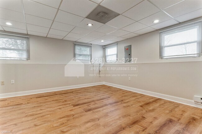 Foto del edificio - 3 br, 2 bath House - 811 Carriage House Ln -