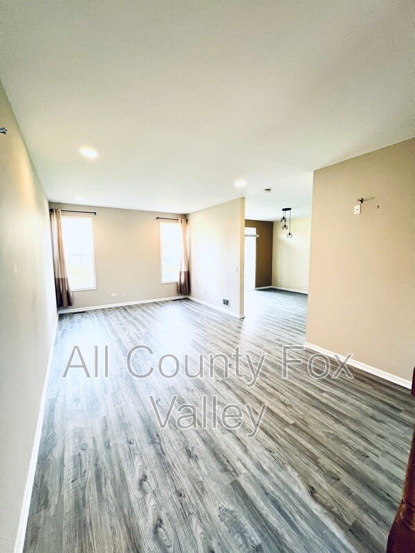 Foto del edificio - 1119 Loganbury Ct