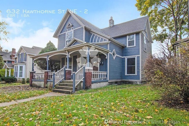 Building Photo - 632 Hawthorne St NE