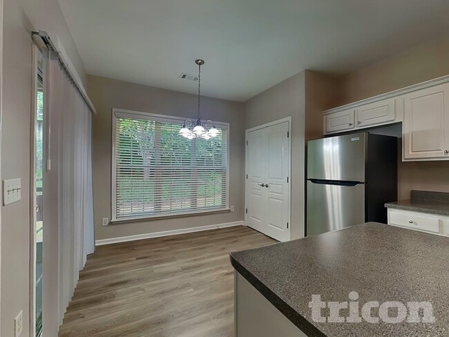 Building Photo - 6740 Waveland Dr