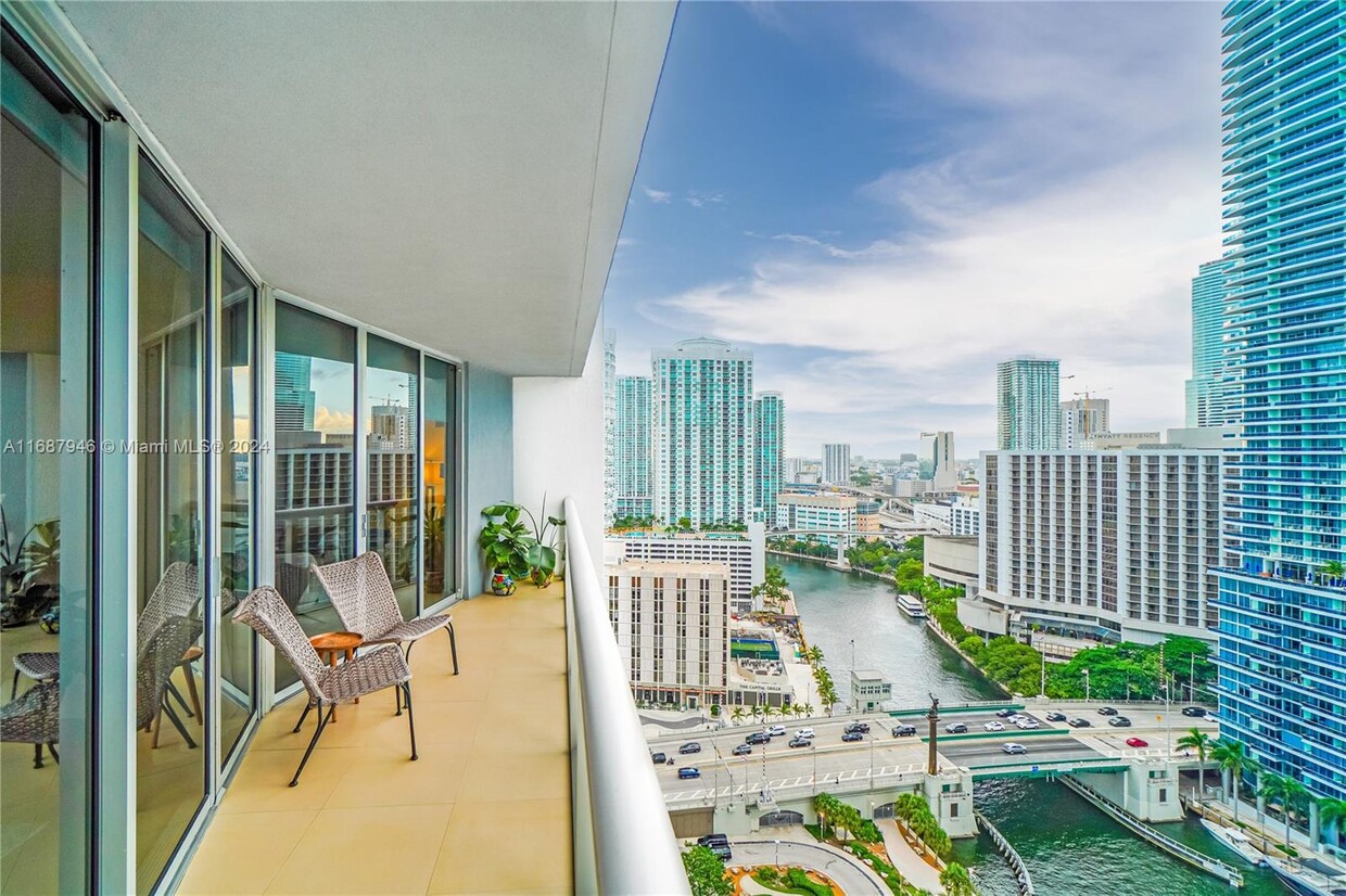 Foto principal - 475 Brickell Ave