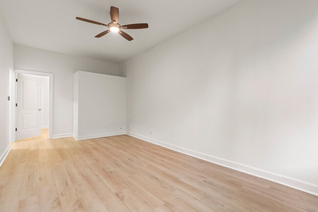 Building Photo - 2617 W Hirsch St