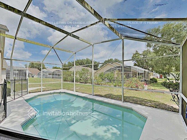 Foto del edificio - 106 Quiet Oak Ct