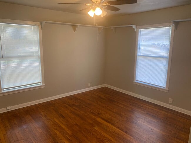 Building Photo - 3 Bedroom 1 Bath Home