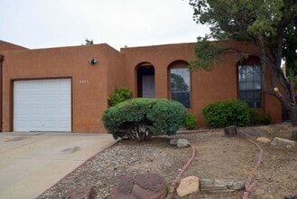 Building Photo - 6008 Quemado Dr NE