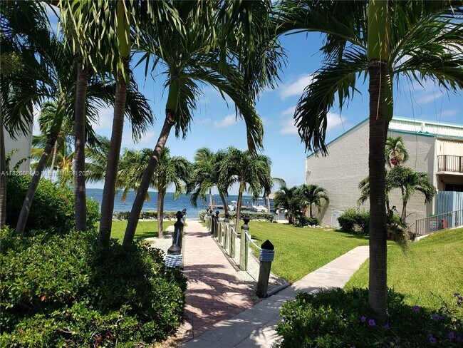 Foto del edificio - 87200 Overseas Hwy