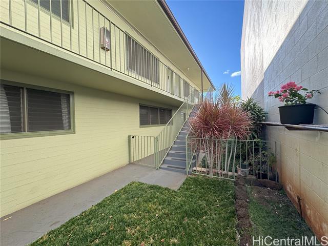 Building Photo - 1116 Isenberg St