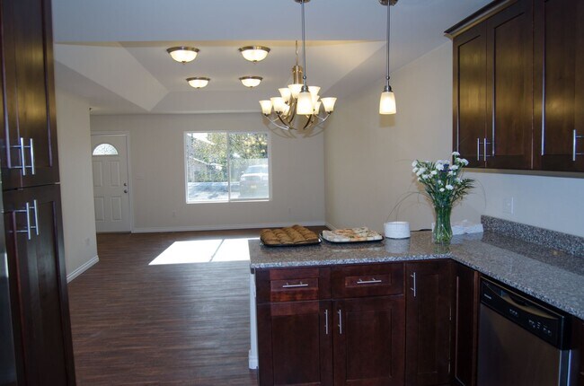 Building Photo - 951 W. Cache Drive