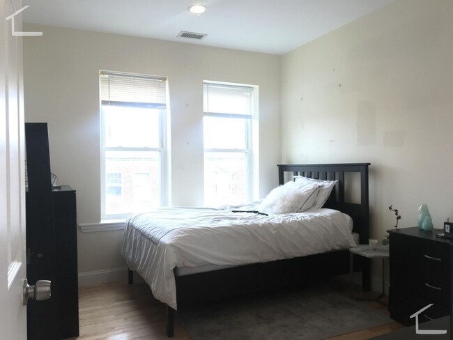 Foto del edificio - 5 Bedroom