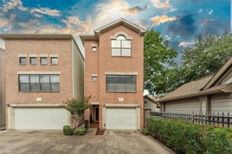 Building Photo - 8666 Meadowcroft Dr