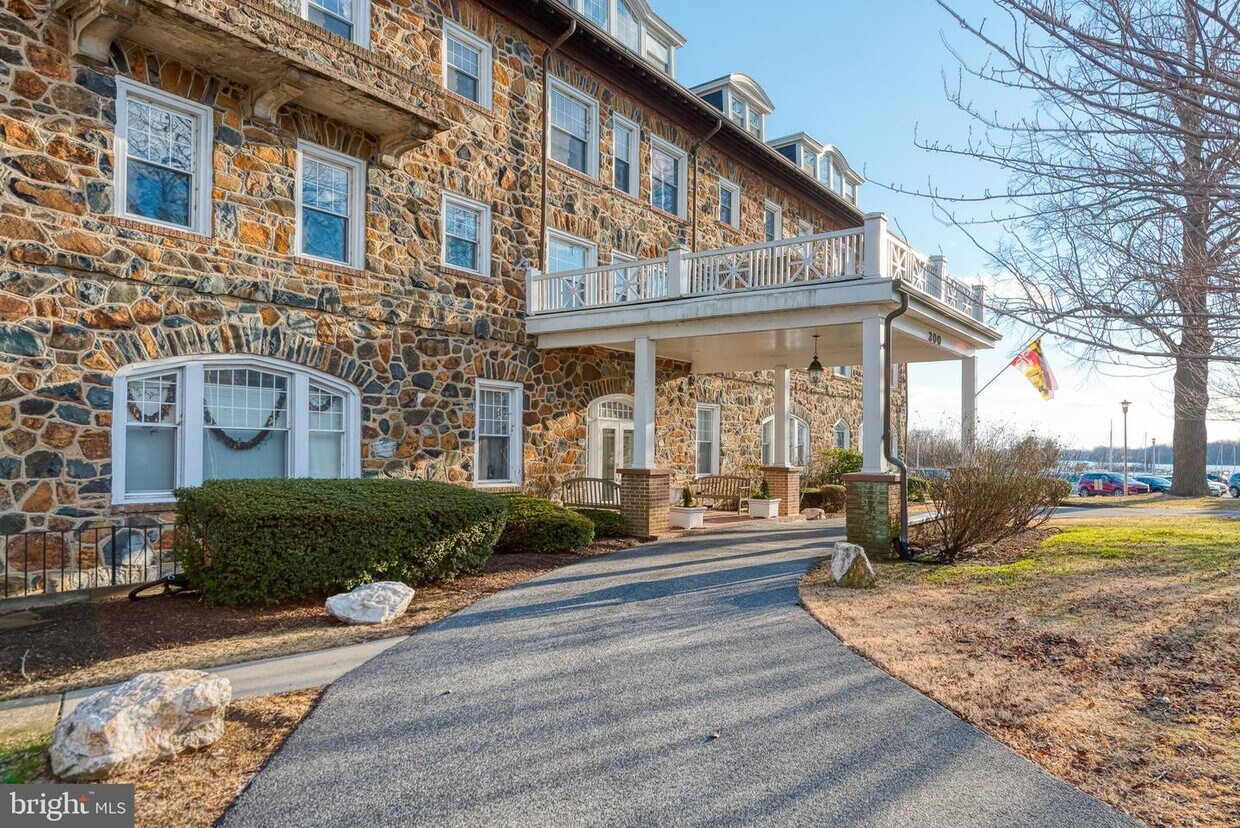 300 Commerce St Unit 207, Havre de Grace, MD 21078 Condo for Rent in