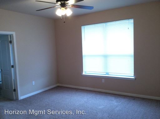 Foto del edificio - 1625 Summer Hill Ct