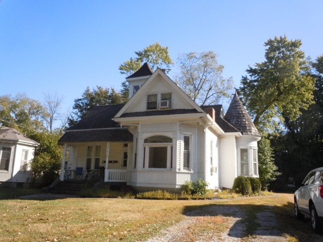 Building Photo - 312 S Fillmore St