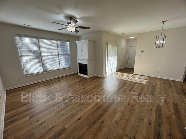 Foto del edificio - 3114 Kudrow Ln
