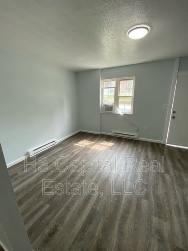 Foto del edificio - 119 S 8th St