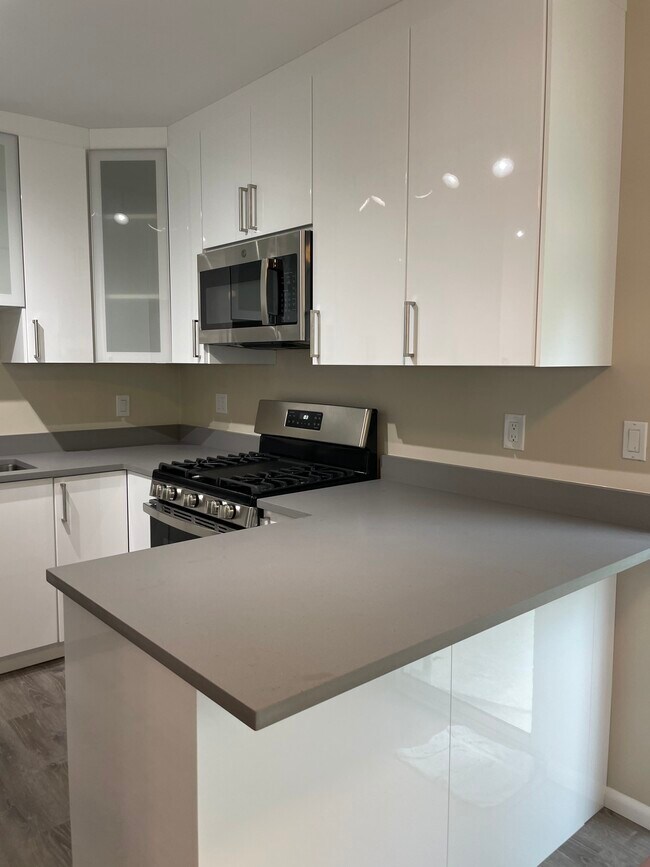 Kitchen - 8325 W Manchester Ave