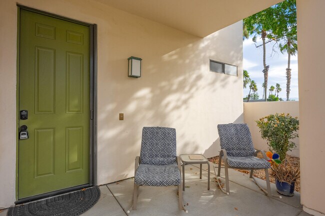 Foto del edificio - 67242 Cumbres Ct