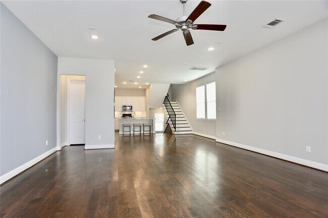 Foto del edificio - 1227 W 19th St