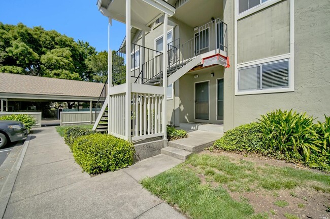 Building Photo - 678 Santa Alicia Dr