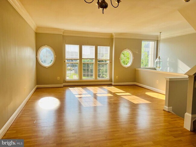 Foto del edificio - 16811 Sweeney Ln