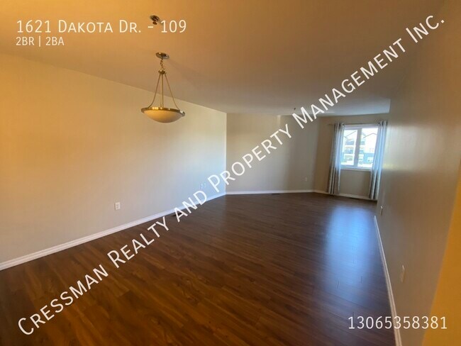 Photo du bâtiment - 2 bed 2 bath Condo located in east Regina,...