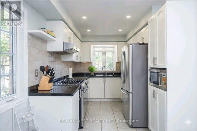 Photo du bâtiment - 1508 Pinecliff Rd