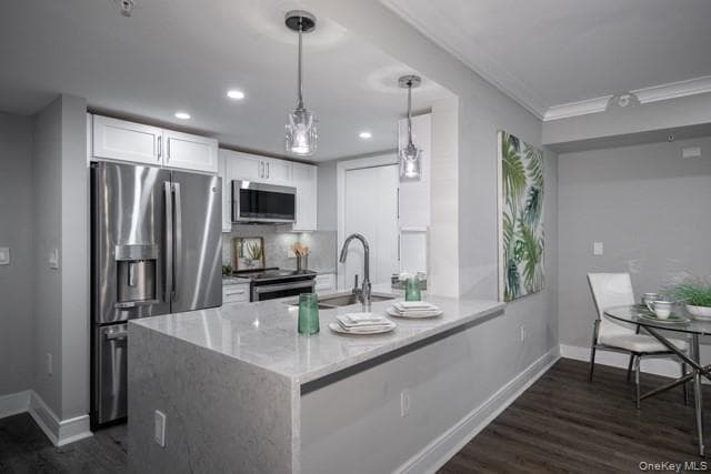 Foto del edificio - 100 Glen St