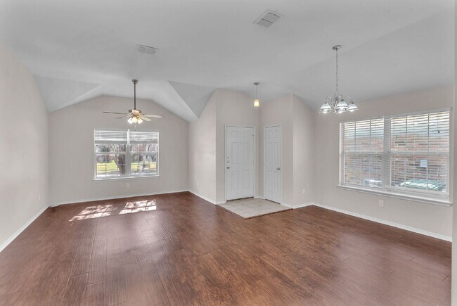 Foto del edificio - 11829 Gold Creek Dr E