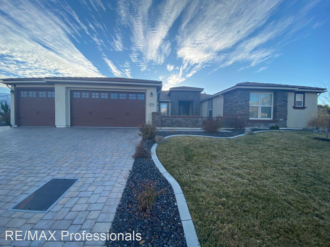 Primary Photo - 4 br, 3 bath House - 8370 Split Rock Trail